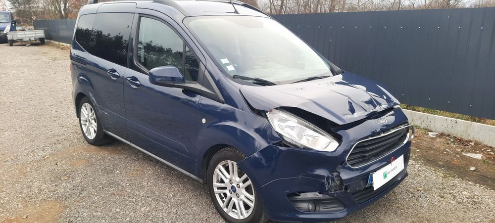 Ford Tourneo Courier Ford Tourneo benzyna z 2017 z 123tyś.lm