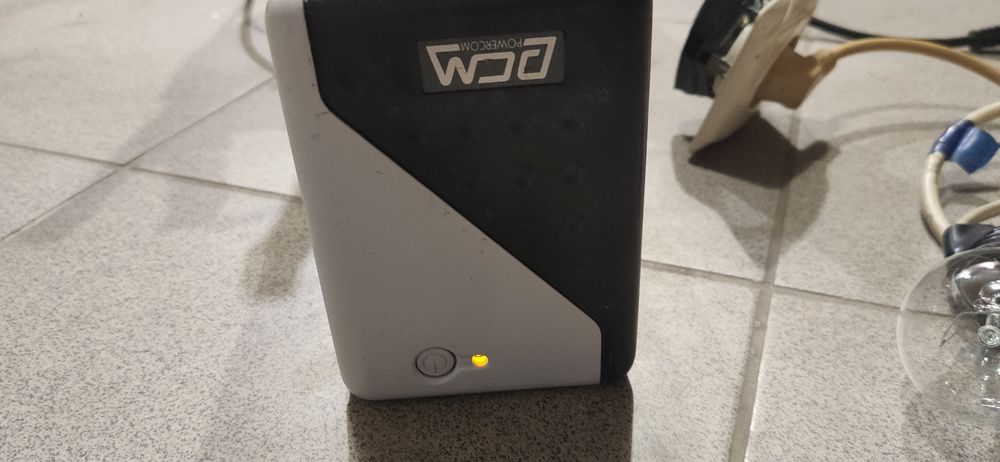 Инвертор Бесперебойник Powercom WAR-500A, 250 Вт + аккумулятор 50 Ач