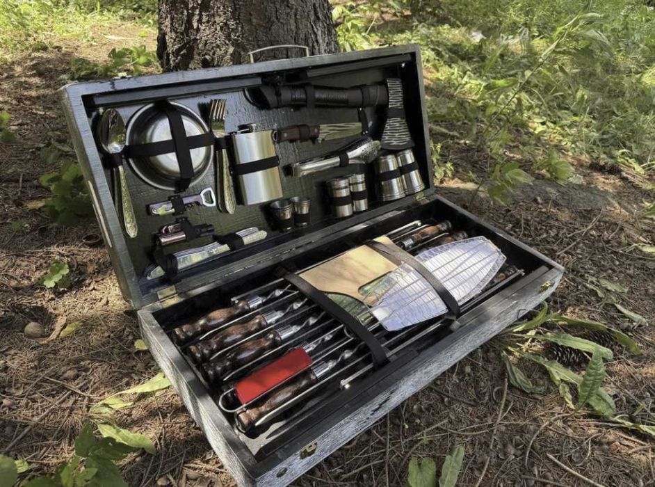 Стильний та неймовірно гарний набір шампурів на подарунок коханому!