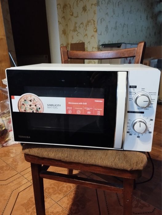 Микроволновка Toshiba 5 лет