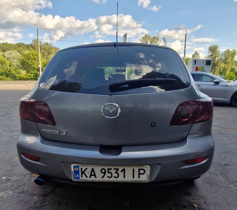 Мазда 3  в гарному стані