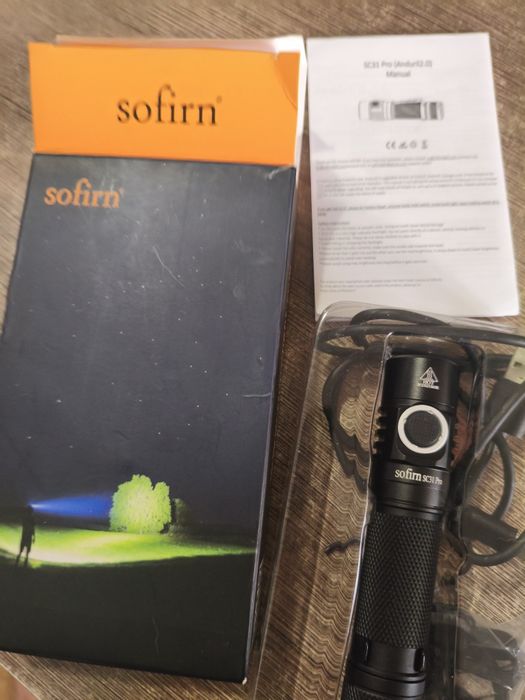 Latarka Sofirn SC31PRO