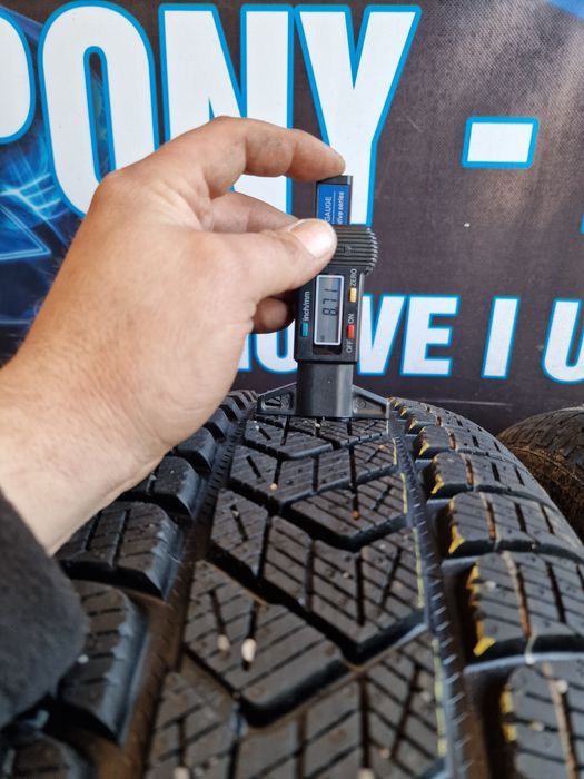Opony zimowe 215/65/17 Pirelli Para 2023 8.7mm jak Nowe