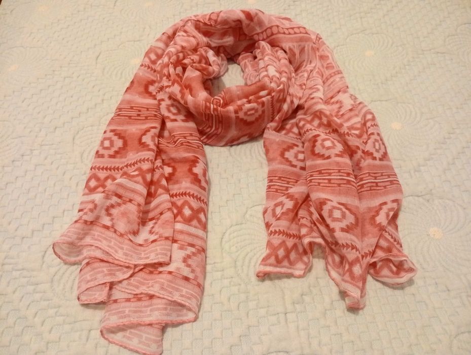 Lenços variados . Como Novos.