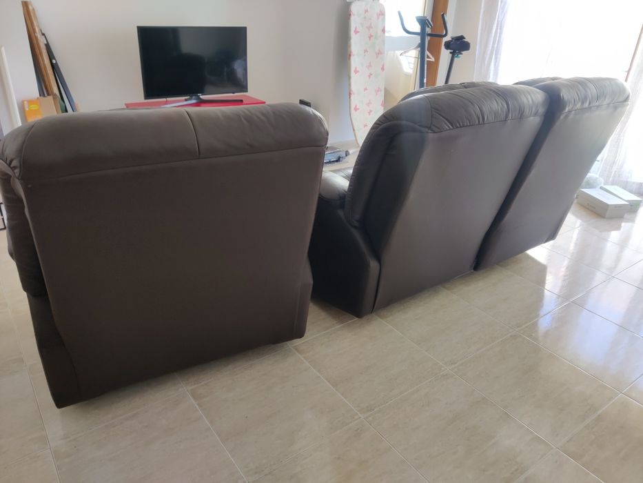 Sofá Castanho em Pele Reclinável