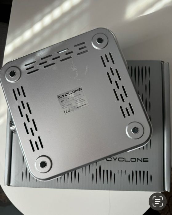 Продаю витяжку CYCLONE