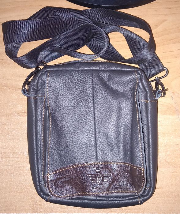 Bolsa tiracolo castanho