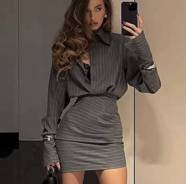 Сукня з комірцем для дівчинки