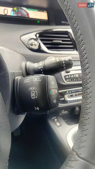Renault Scenic 2012 рено сценік