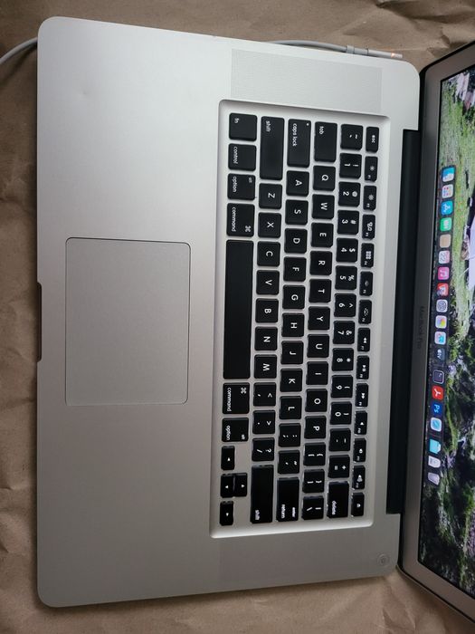 Macbook Pro A1286 Late 2011 Core i7-2860QM Radeon HD 6770M 8Gb SSD 256