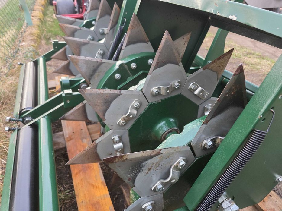 Napowietrzanie Toro SISIS Aerator John Deere Wertykulator WIEDENMANN Redexim kolce Rink Aerator pasywny Cushman Szerokość robocza 110 cm