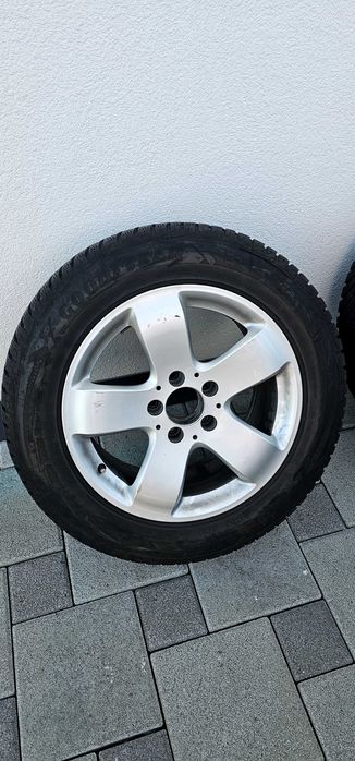 4 jantes com pneus . Mercedes