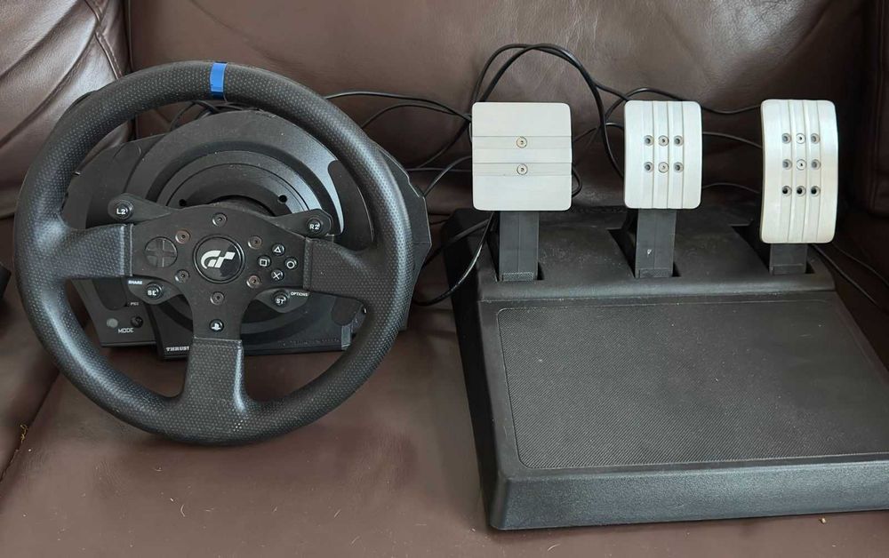 Thrustmaster T300 как новый
