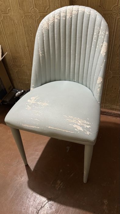 Стілець столовий