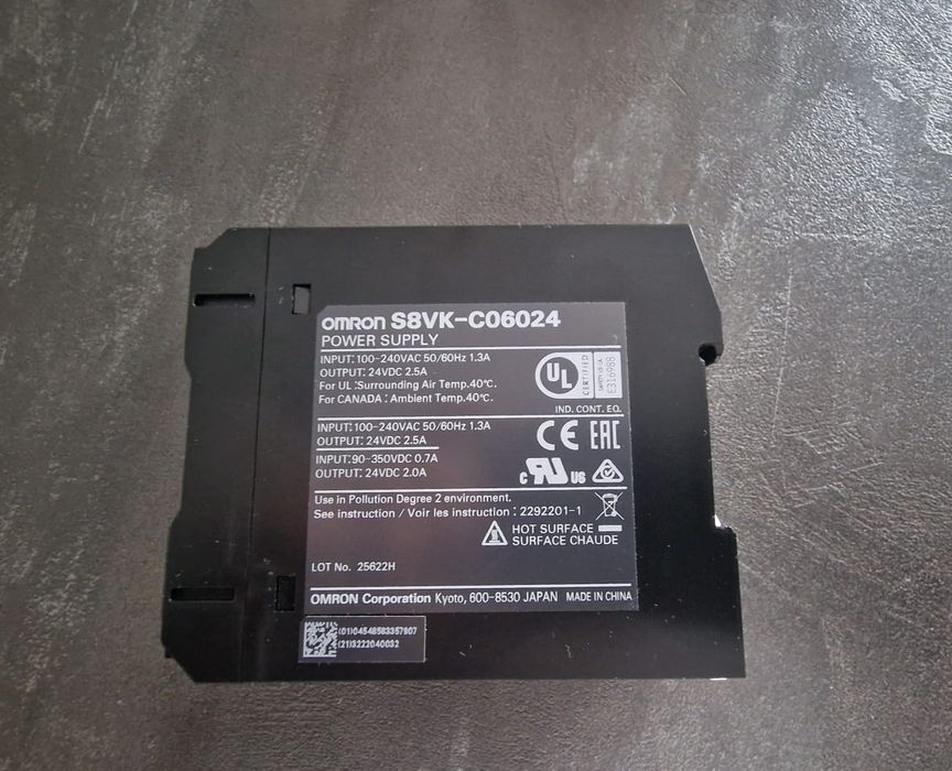 Zasilacz Omron S8VK-C06024

60 W; 24V DC; 2,5A