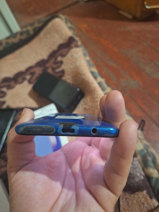 Продам телефон Samsung A50