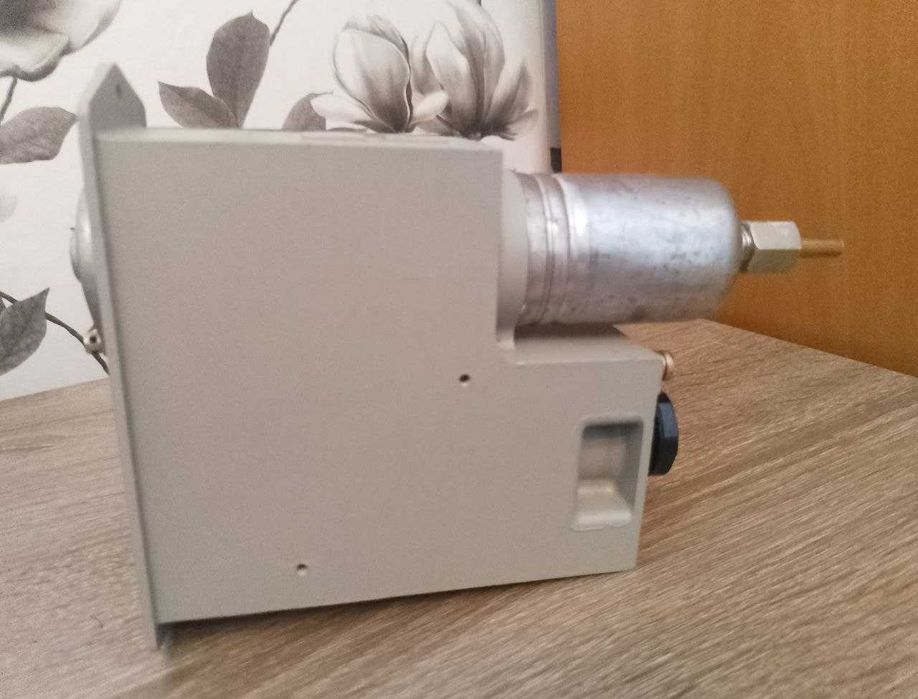 Датчик-реле давления Typ 612.11 Mertik ГДР