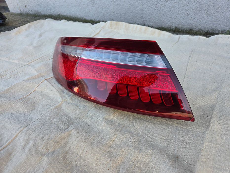 Mercedes E Klasa coupe A238 Lampa lewa Led Europa
