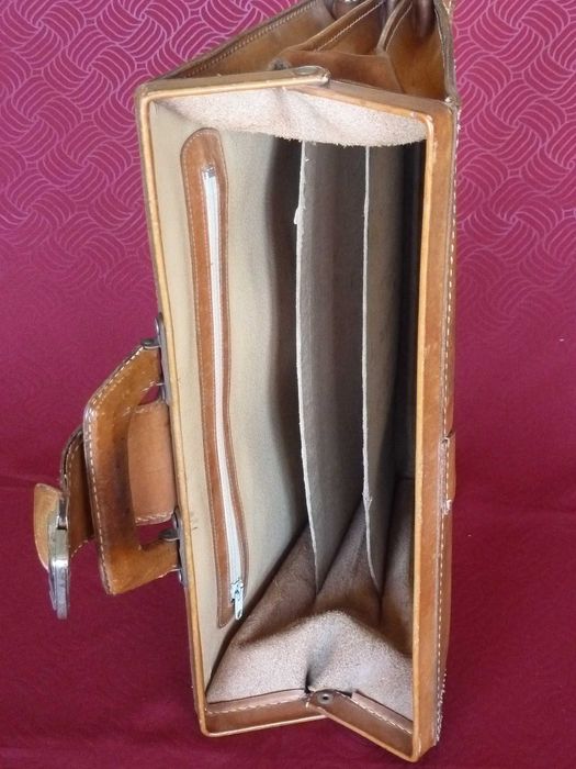 Pasta em Couro Vintage