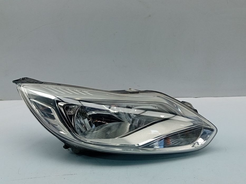 Ótica / farol direita FORD Focus III