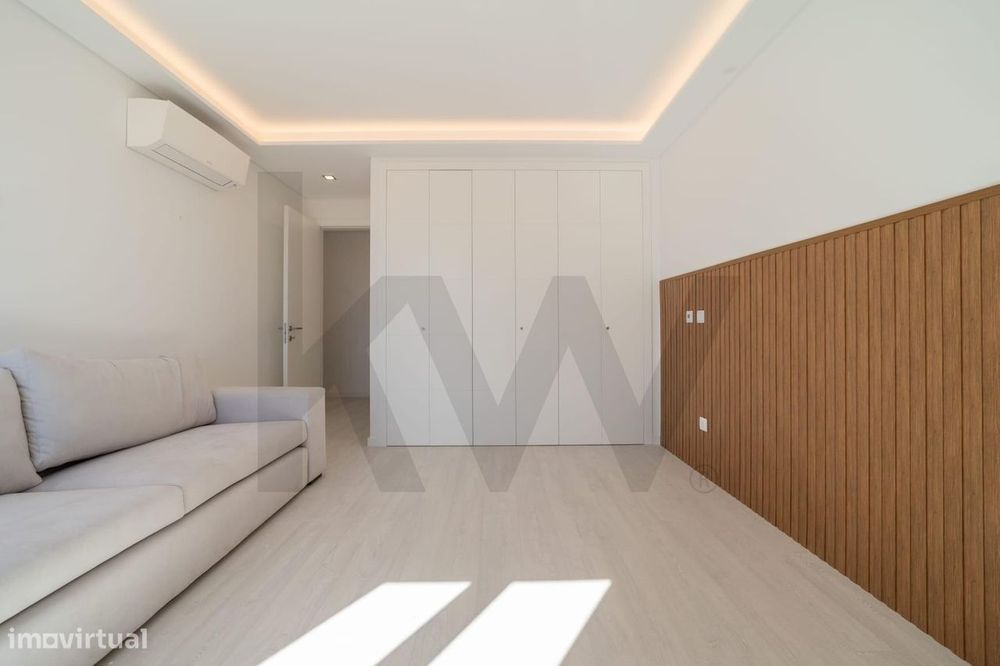 Penthouse T2 de Luxo com Terraço e Jacuzzi Privado | Vista Mar 180º