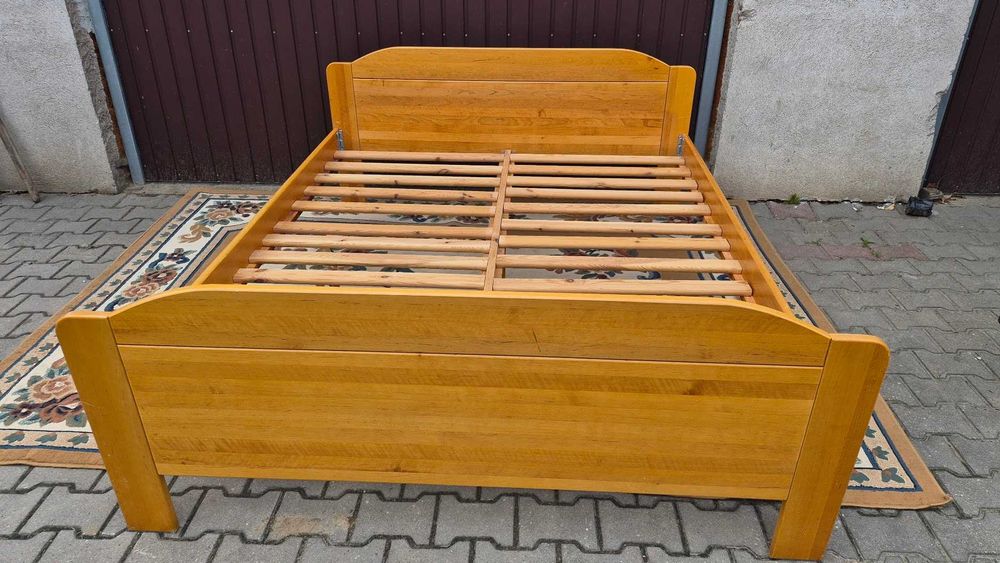Łóżko z drewna bukowego 160 x 200 solidne mocna konstrukcja