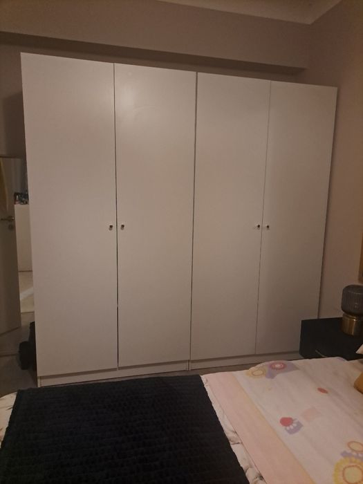Armário de roupa