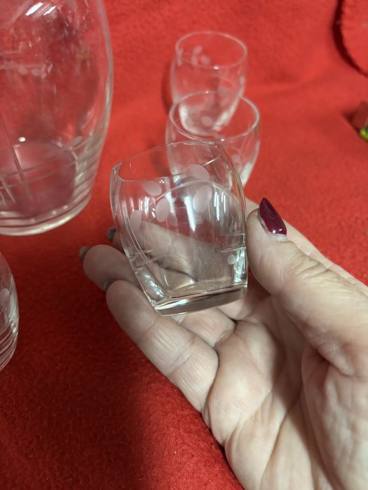 Garrafa antiga com 6 vopos