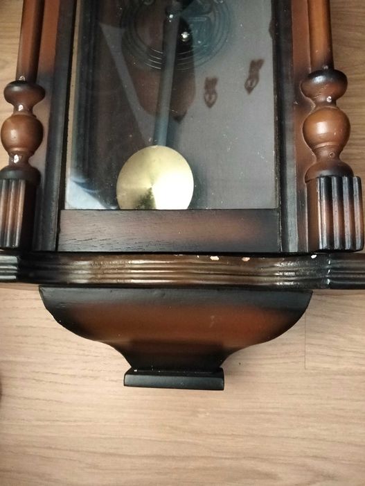 Relógio antigo de parede