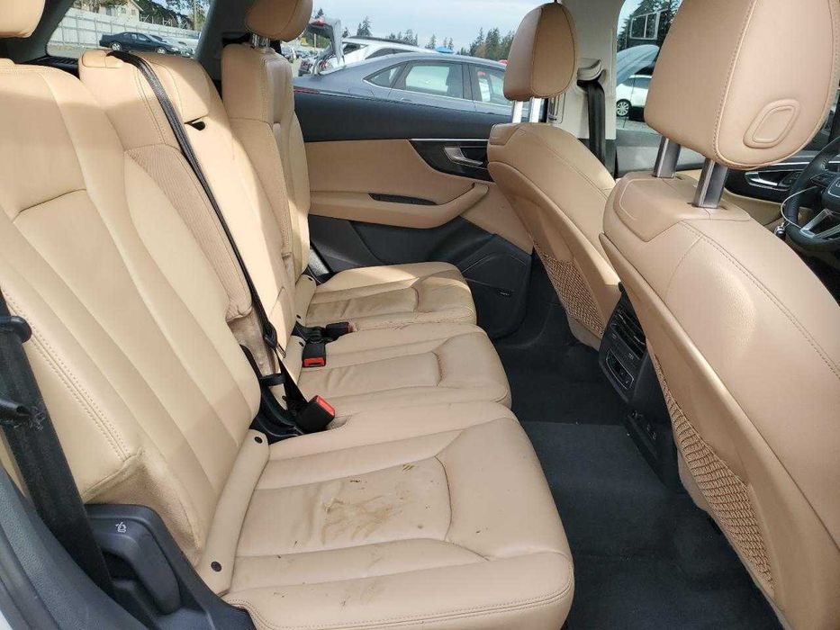 Audi Q7 Premium Plus SR 2020 року - розкішний 7-місний кросовер