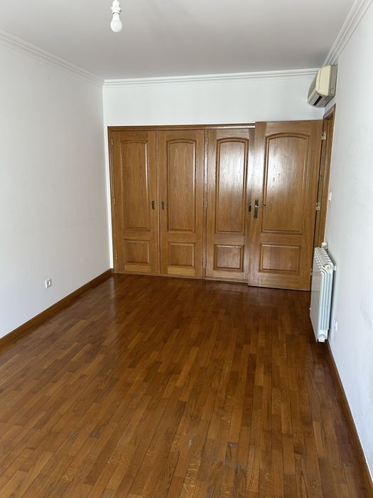 Quartos mobilados em Carcavelos