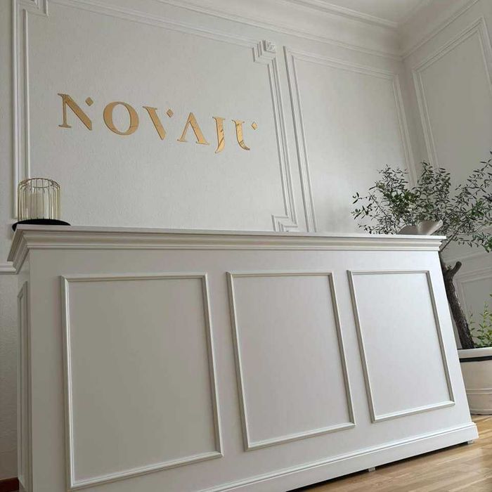 Lada sztukateria recepcja biurko  DOSTĘPNA OD RĘKI