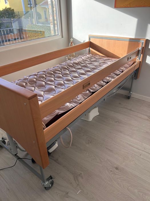 Cama articulada elétrica Medley Ergo Invacare
