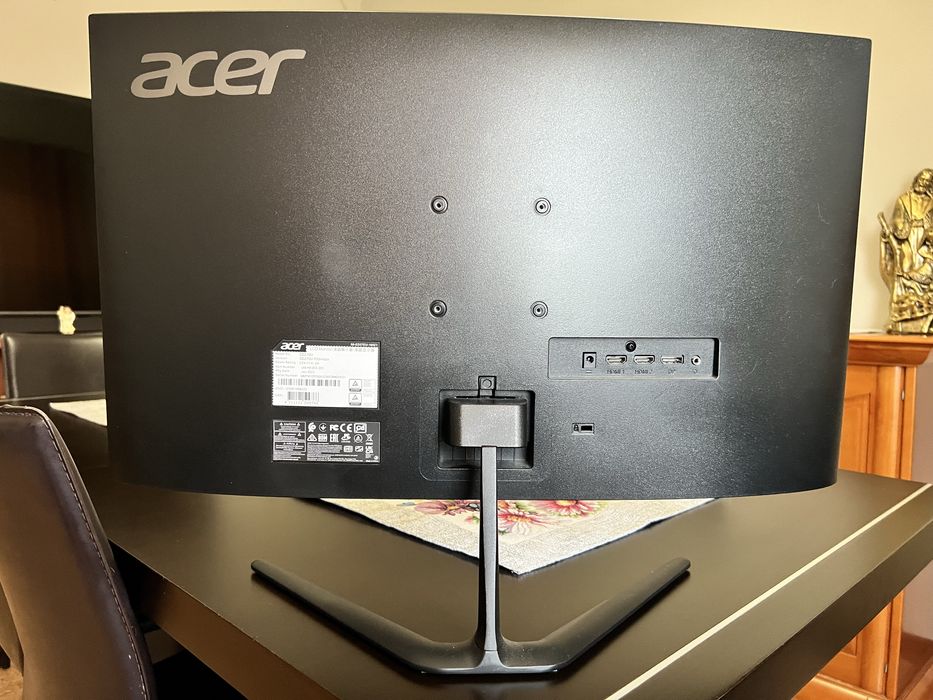 Monitor curvo Acer Nitro 1440p 27”