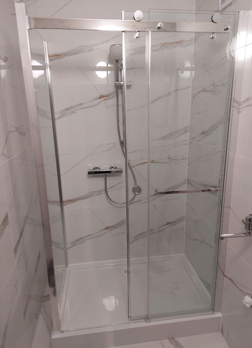 Montaż kabin usługi hydrauliczne hydraulik czyszczenie rur udrażnianie