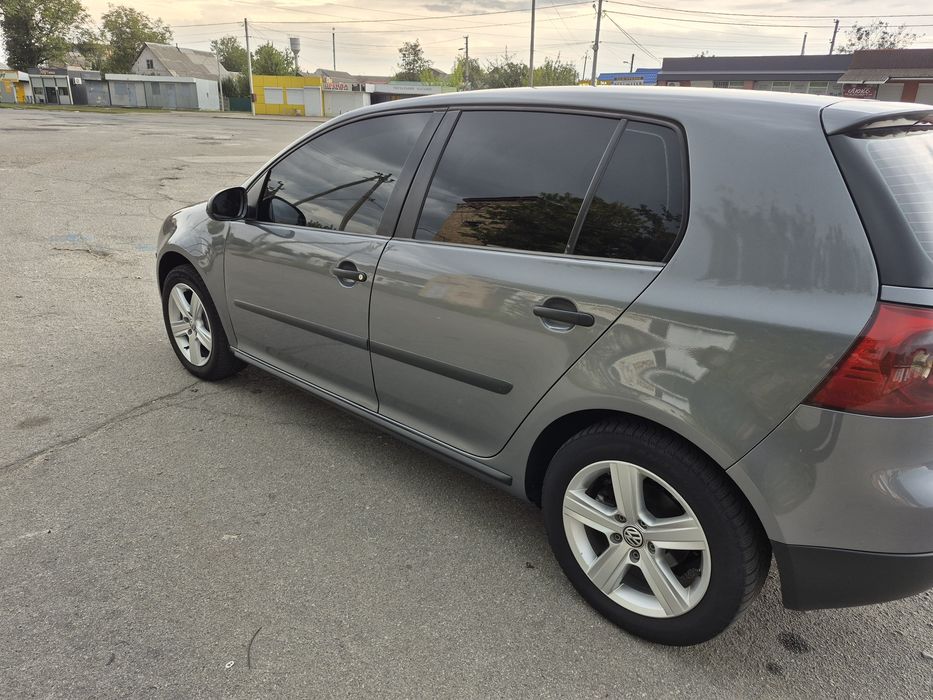В продажі Volkswagen Golf V5