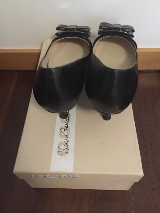 Sapatos em verniz / Napa de excelente qualidade usados uma vez