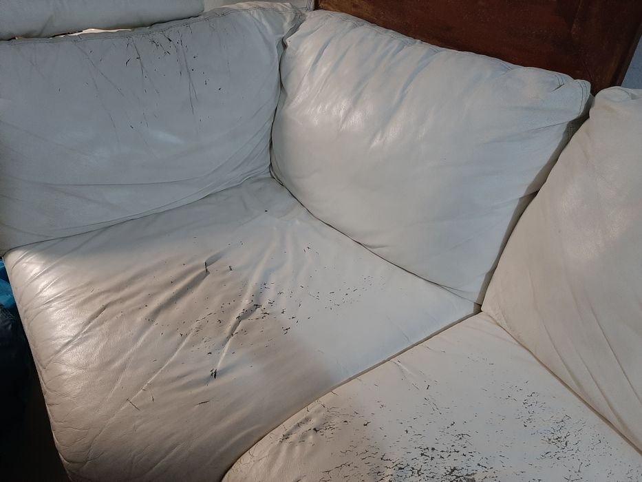 Sofá de canto 7 lugares em pele branco