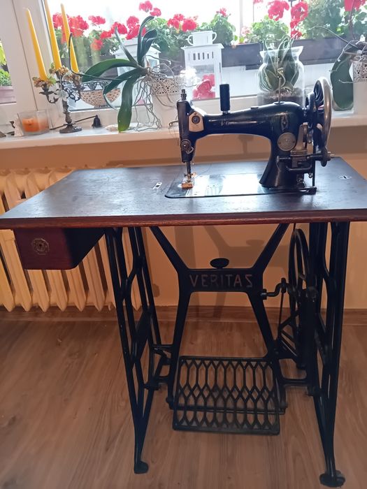 MASZYNA DO SZYCIA Veritas *zabytek*