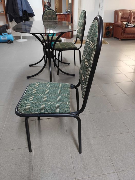 Mesa de jantar de sala em vidro com 6 cadeiras