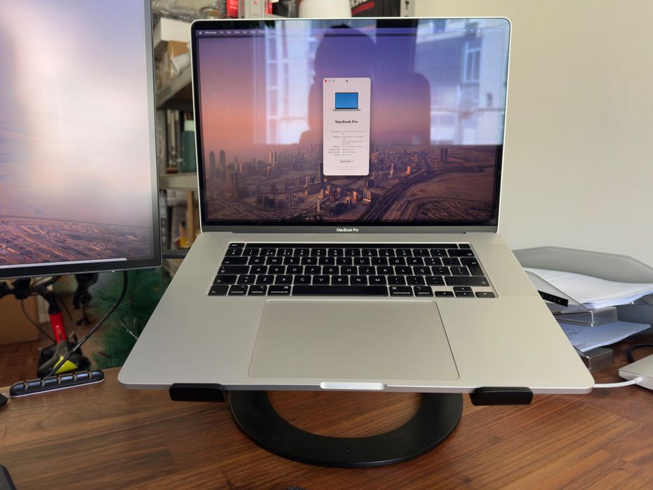 MacBook Pro 16'' | Core i9 2.3 | AMD 5600M | 1TB + EXTRAS