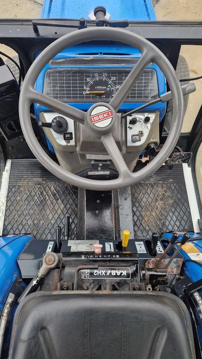 Iseki TM 223 z kabiną napęd 4x4