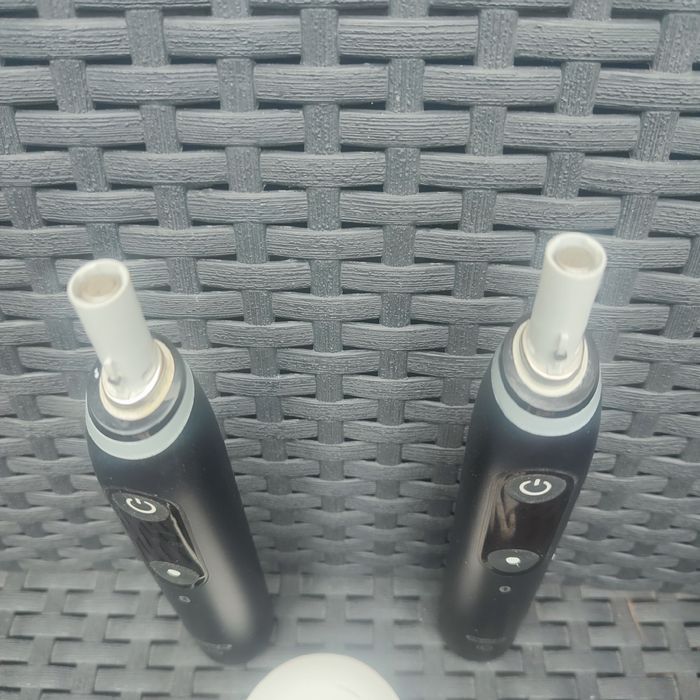 Szczoteczka Elektryczna 2x do Zębów Oral-B IO series 8