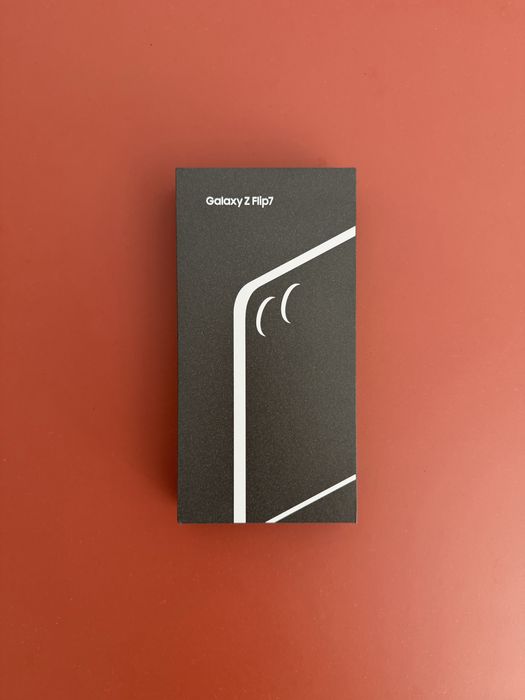 Samsung Galaxy Z Flip 7 (256GB) - Novo, Selado - Cor: Blue Shadow