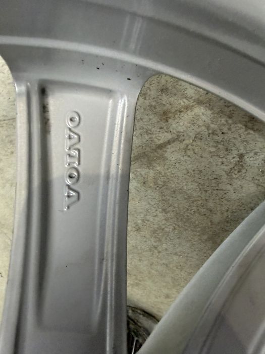 Felgi aluminiowe 5x108x17 7J ET40.5 VOLVO FORD