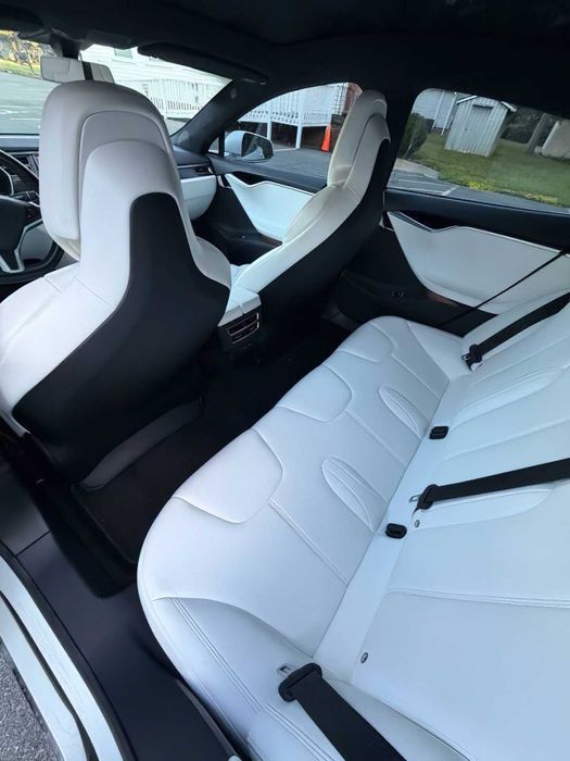 Tesla Model S 100D      2017