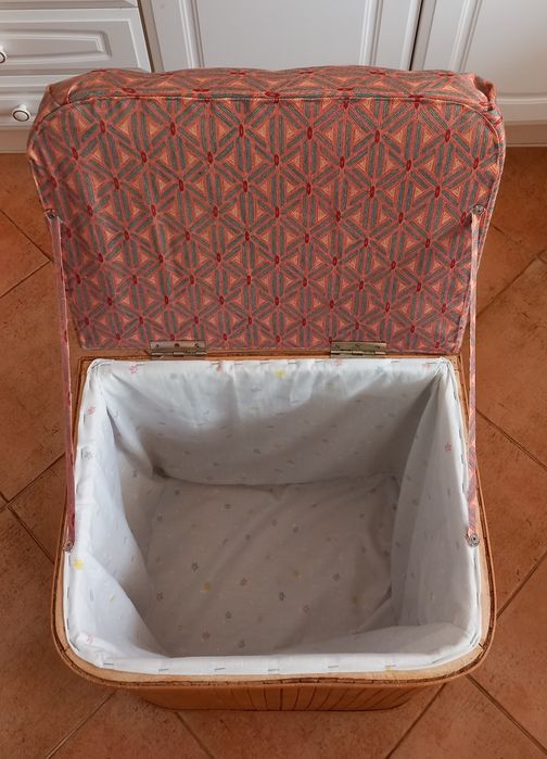 CESTO PARA LAVANDARIA,ARRUMAÇÃO de ROUPA SUJA,ETC. Cozinha, Quarto.