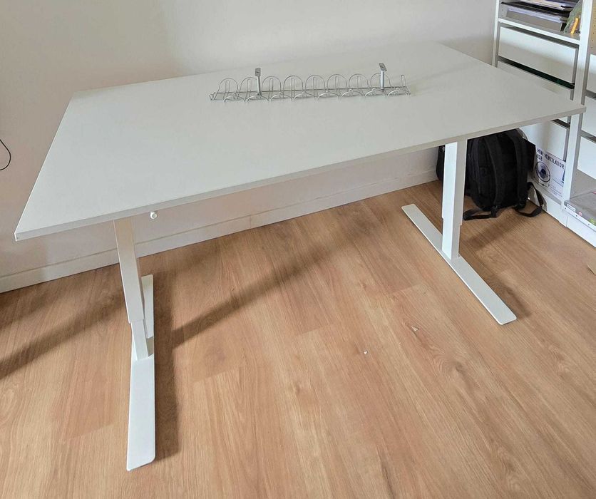 Secretária elevatória TROTTEN (IKEA)  160x80cm como nova