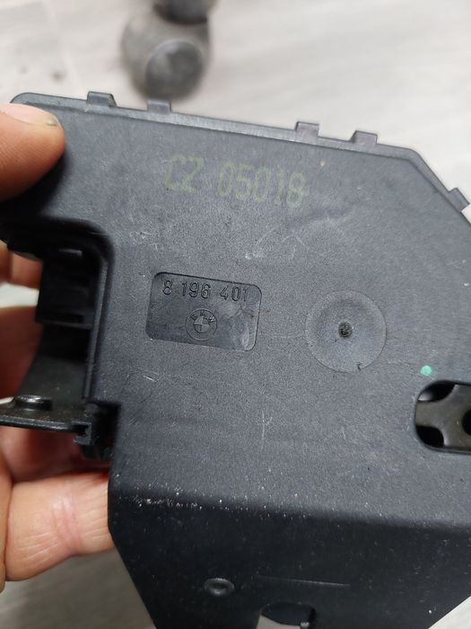 zamek klapy tyl tylnej bmw e46 e60 e90