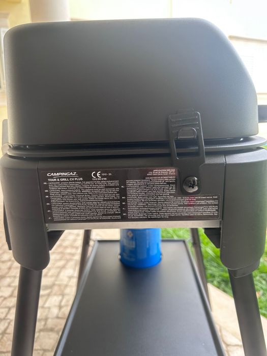 Churrasqueira Campingaz Tour & Grill CV Plus